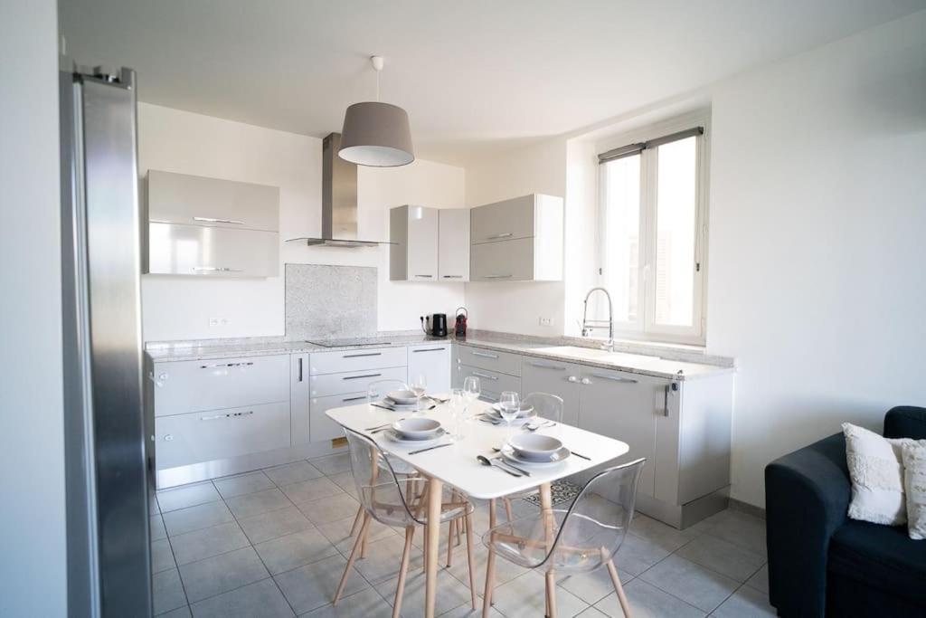 Appartement T4 Vue Mer Proche Gare Et Centre Ville アジャクシオ エクステリア 写真