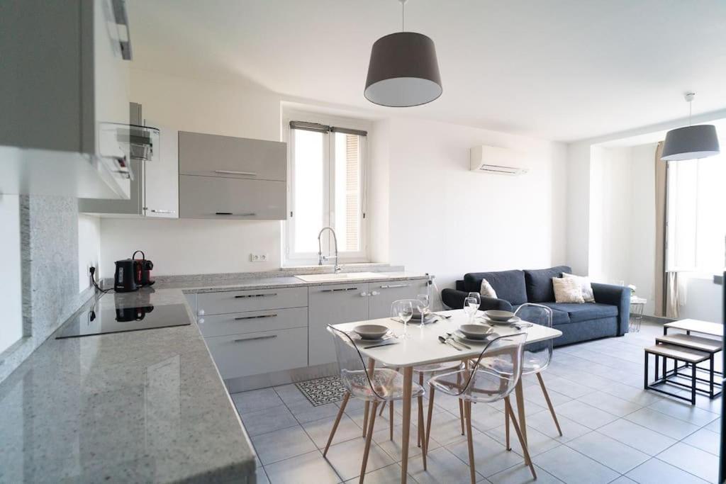Appartement T4 Vue Mer Proche Gare Et Centre Ville アジャクシオ エクステリア 写真